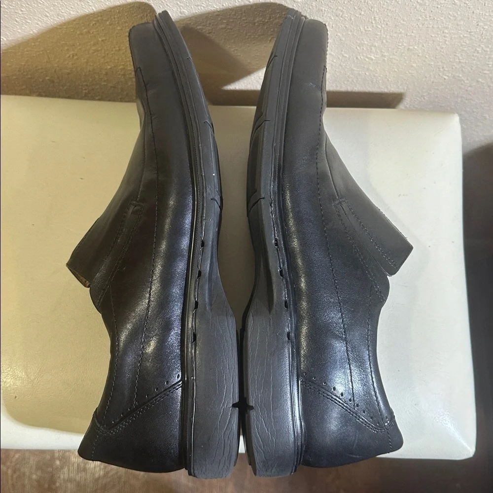 Clarks preowned notice